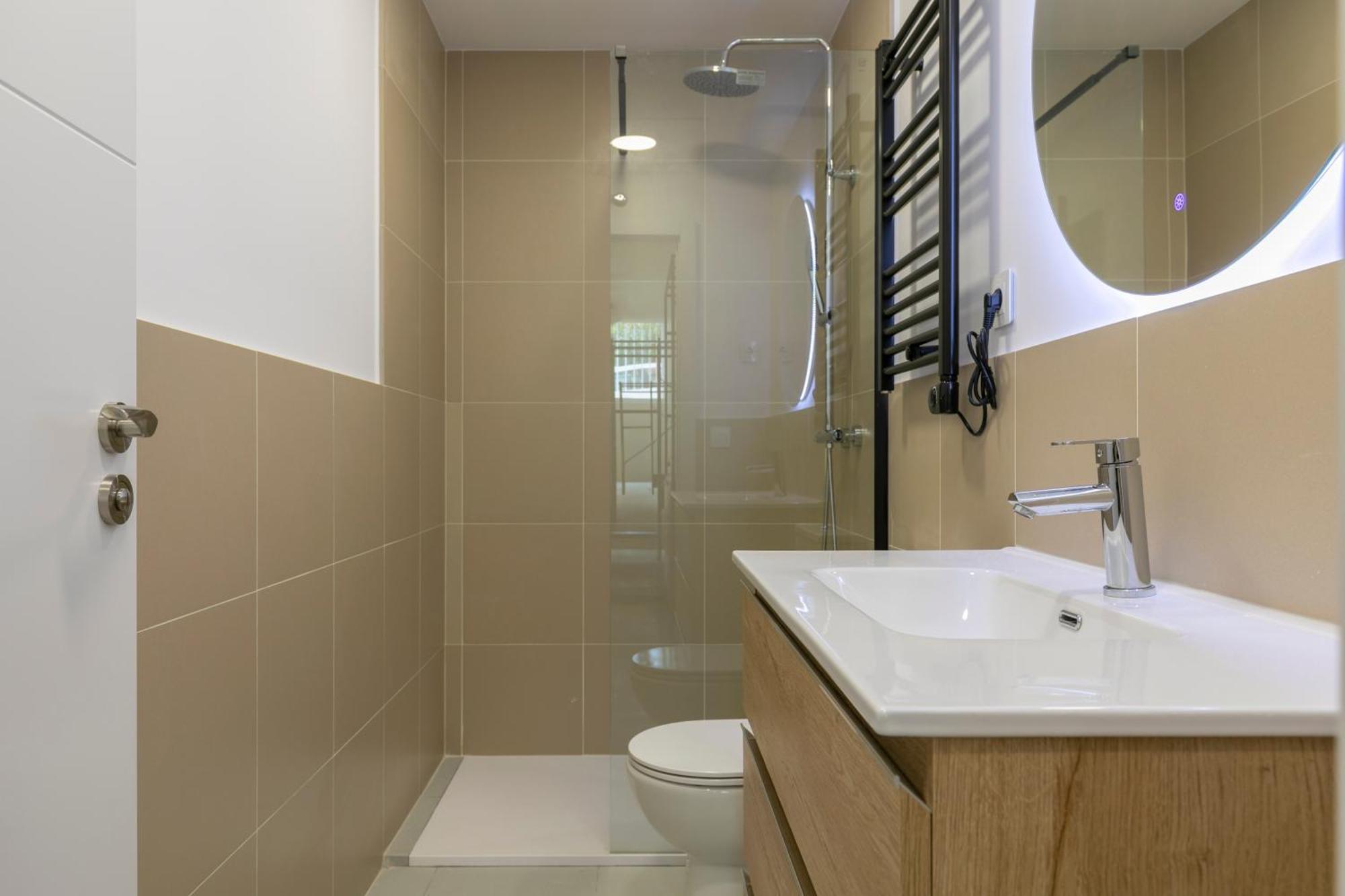 Homeabout Smart Rooms Bravo Murillo - Sin Recepcion Madrid Exterior photo