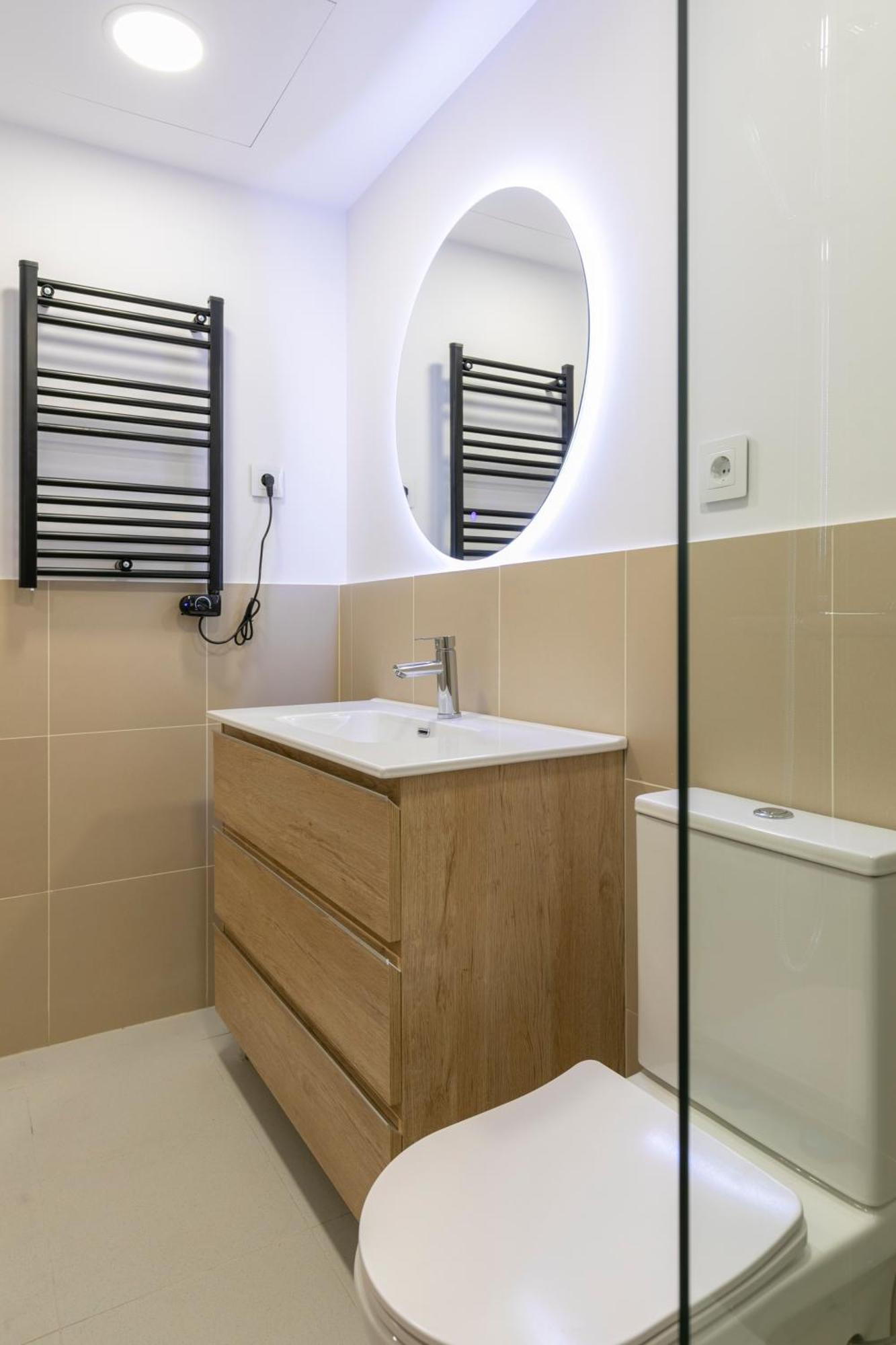 Homeabout Smart Rooms Bravo Murillo - Sin Recepcion Madrid Exterior photo