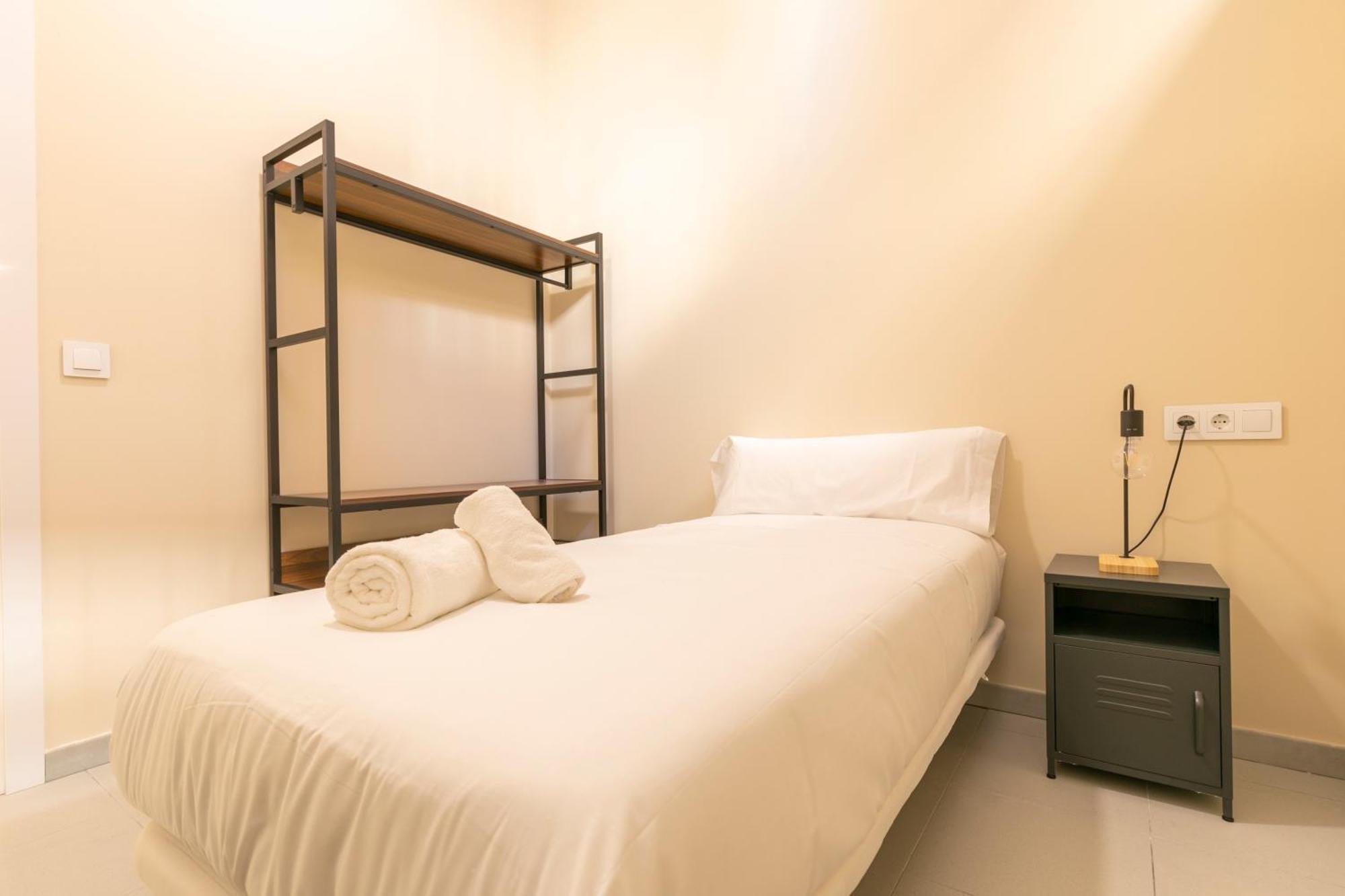 Homeabout Smart Rooms Bravo Murillo - Sin Recepcion Madrid Exterior photo