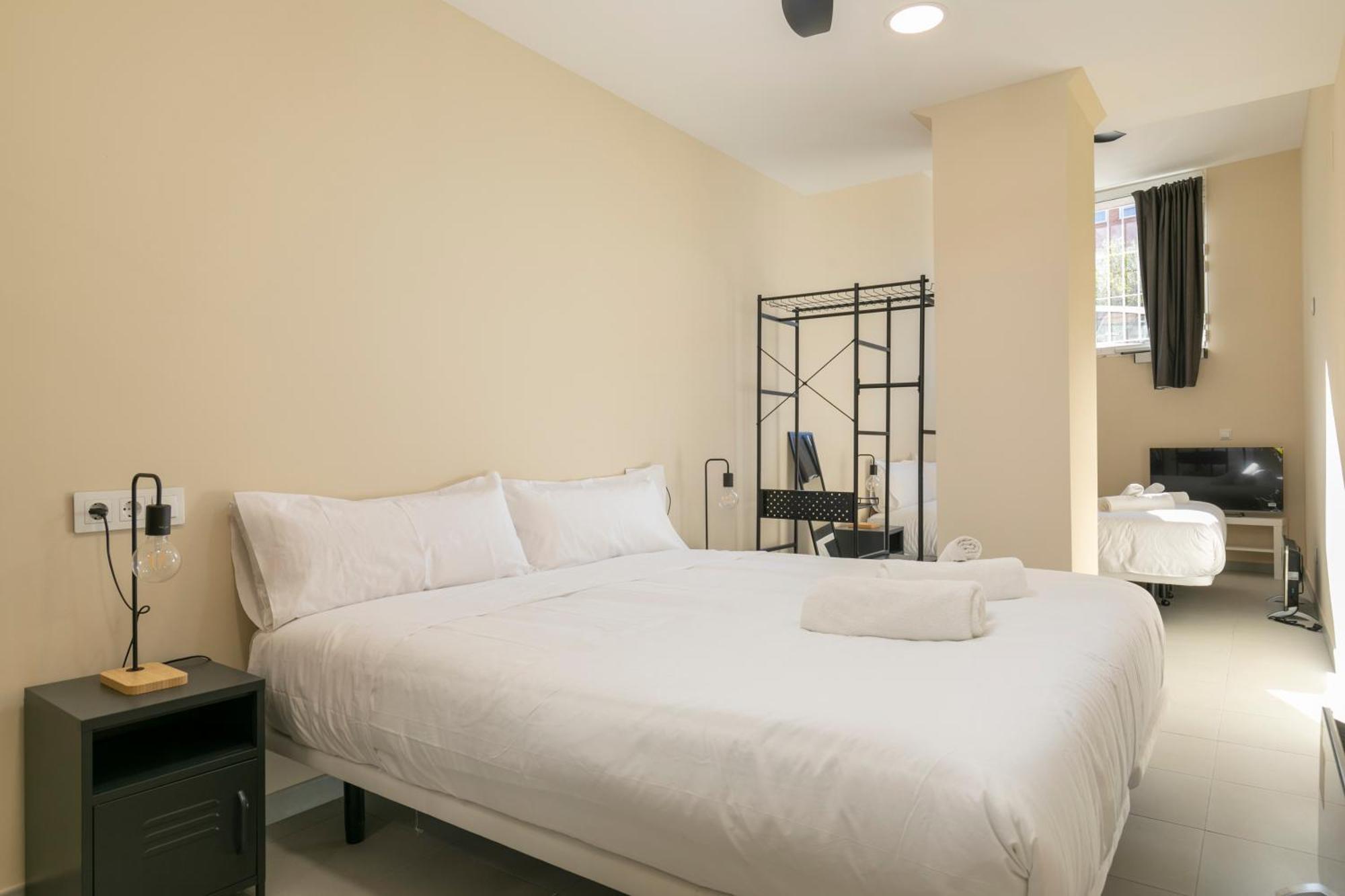 Homeabout Smart Rooms Bravo Murillo - Sin Recepcion Madrid Exterior photo