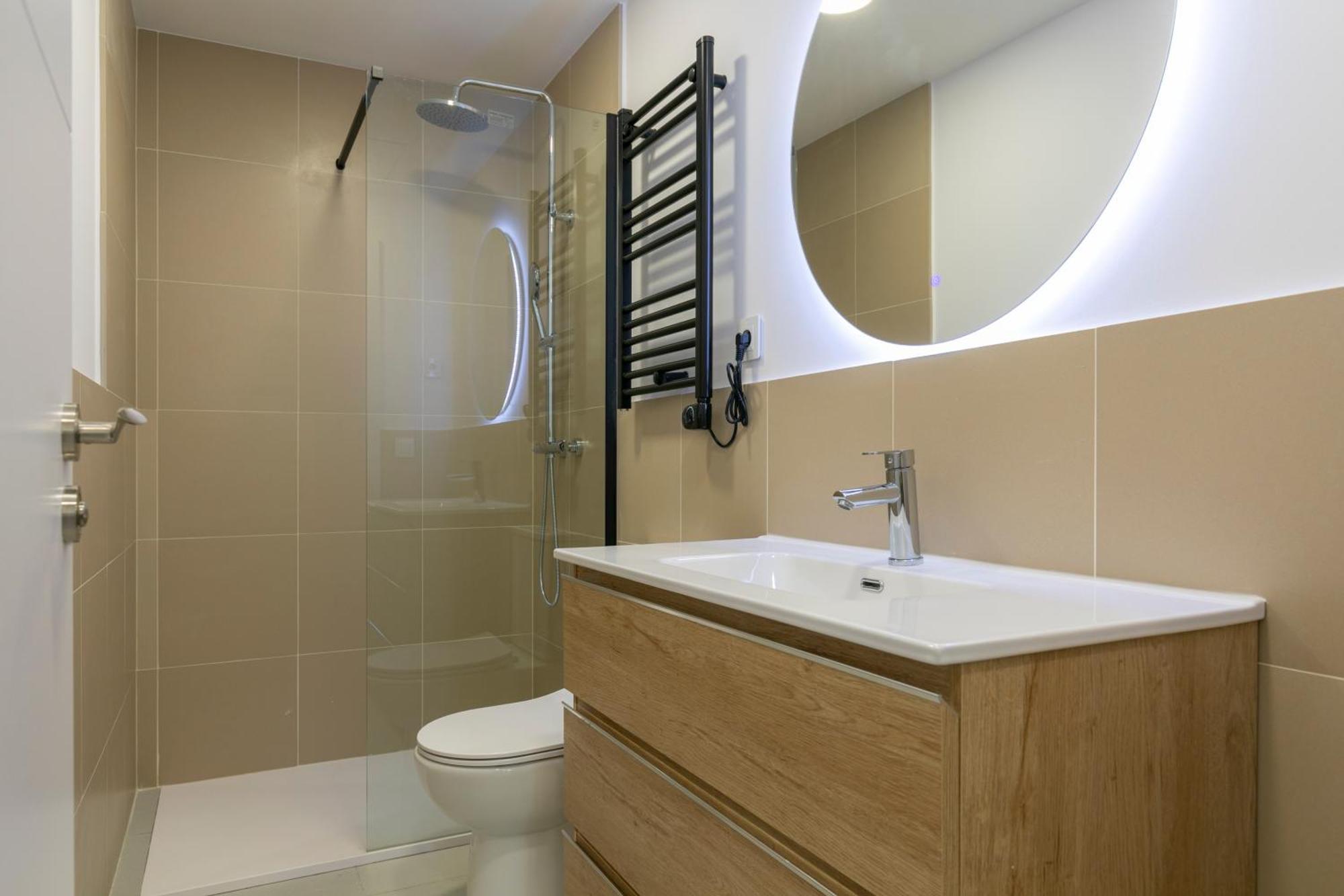 Homeabout Smart Rooms Bravo Murillo - Sin Recepcion Madrid Exterior photo